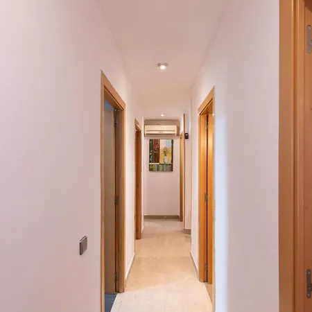 Barcelona Planet Apartment *